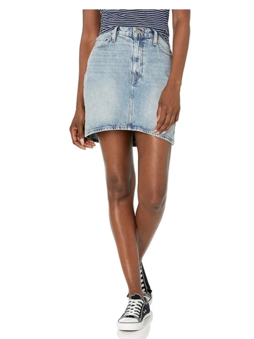NWT Hudson Curved Hem Mini Skirt in
Sterling Light Wash Size 33